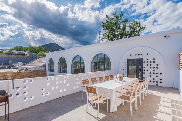 Spacious Party Villa in Beijing Huai Rou